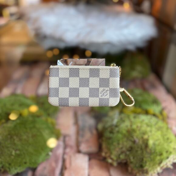 LOUIS VUITTON Damier Azur Pochette Cles - Picture 2 of 8